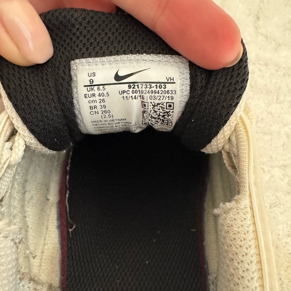 Nike Women’s Air Max 97 in Summit White / Black - Picture 8 of 9